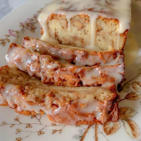 Recipes Archives » Page 10 of 32 » Not Entirely Average Amish Apple Fritter, Apple Fritter Bread, Apple Fritter, Breakfast Goodies, Apple Bread, Apple Filling, Apple Fritters, Amish Recipes, Coffee Cakes