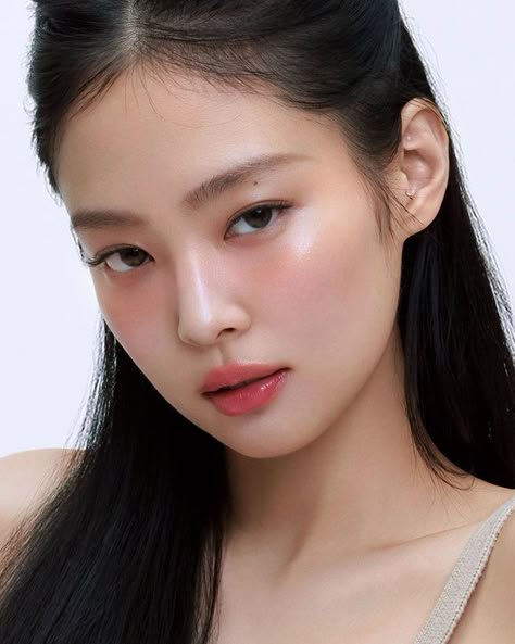 Jennie Hera, No Make Up Make Up Look, Kim Makeup, Beauty Campaign, Ethereal Makeup, Soft Makeup, Clean Makeup, Asian Makeup, Pretty Makeup