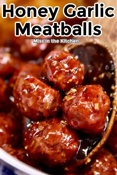 If you are looking for a new ground beef recipe to change up the dinner menu, try these Honey Garlic Meatballs. They are full of delicious flavors and are quick and easy to make for any night of the week. Grilled Meatballs, Honey Garlic Meatballs, Garlic Meatballs, Ground Beef Meatballs, Top Dinner Recipes, Oven Meals, Quick Delicious Meals, Ground Beef Recipe, How To Cook Meatballs