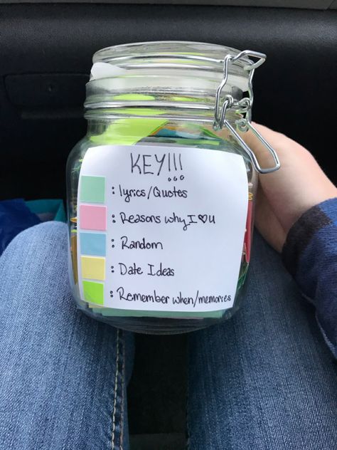 365 Jar, Romantic Gifts For Boyfriend, Handmade Gifts For Girlfriend, Easy Birthday Gifts, Love Jar, Diy Best Friend Gifts, Bff Gifts Diy, Diy Birthday Gifts For Friends, Bf Gifts