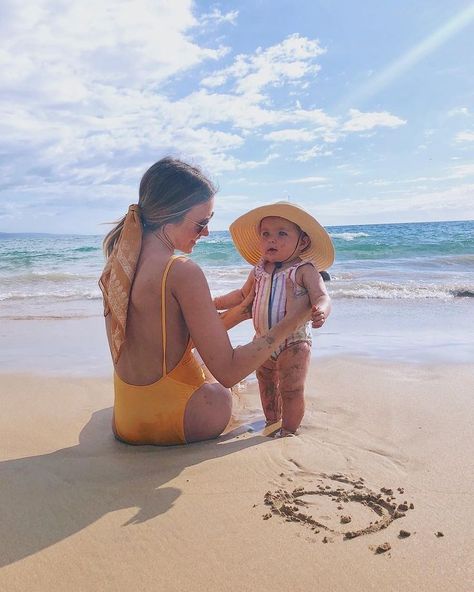 Baby Beach Photos, Geek Outfit, Strand Foto's, Baby Fotografie, Foto Tips, Foto Baby, Future Mom, Foto Poses, Beach Baby