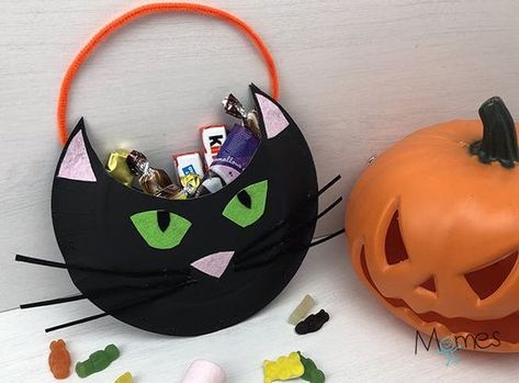 Pete The Cat Button Craft, Pete The Cat Buttons, Sac Halloween, Bricolage Halloween, Bonbon Halloween, Halloween 2020, Button Crafts, Gardening For Kids, Craft Activities For Kids