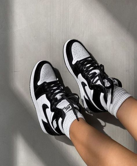 Jordan Twist, Jordan 1 Panda, Обувь Air Jordan, Boty Nike, Skor Sneakers, Jordan Shoes Girls, All Nike Shoes, Nike Shoes Jordans, Nike Air Shoes