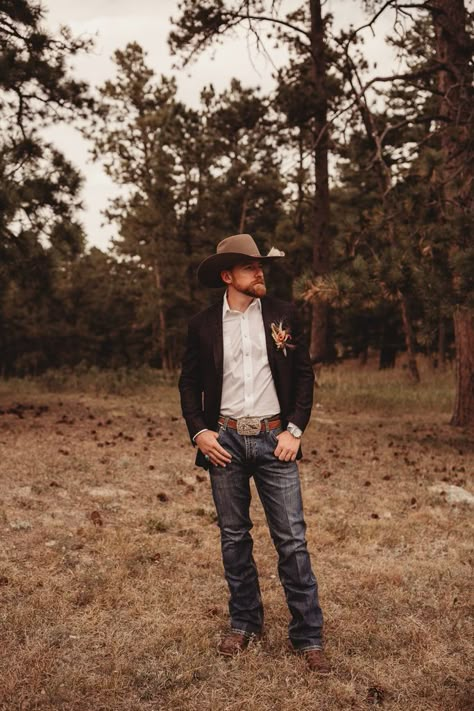 Rustic Groom Attire, Western Wedding Groomsmen, Cowboy Wedding Attire, Country Groom Attire, Groom In Jeans, Country Groomsmen, Country Wedding Groomsmen, Country Wedding Attire, Cowboy Groom