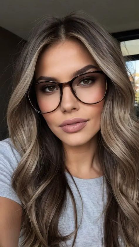 44 Stunning Summer Hair Color Ideas for Brunettes That Will Turn Heads Brunette Hair With Cool Blonde Highlights, Light Highlights Around Face, Dark Root With Highlights, Brunette Hair With Cool Tone Highlights, Brunette Hair With Ash Blonde Highlights, Face Shaping Highlights, Natural Brunette Hair Color, Face Light Hair, Light Hair Color Ideas For Brunettes