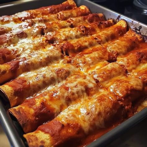 Tasty Mexican Recipes | Homemade Enchiladas Rojas 🌶️🧀🌮 | Facebook Carnitas Enchiladas, Enchiladas Rojas, Mexican Enchiladas, Ancho Chili, Homemade Enchiladas, Soft Tacos, Red Sauce, Recipes Homemade, Mexican Recipes