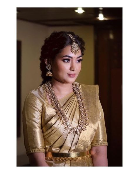 Kerala Bride Saree, Gold Saree Bride, Talambralu Saree, Jewellery For Saree, Sruthi Jayadevan, Engagement Jewellery Indian, Papati Billa, Gold Blouse Designs, Gold Silk Saree