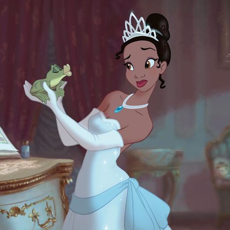 Disney D23 on Instagram: “It’s National Kiss a Frog Day! Oh wait, it’s actually the 9th anniversary of The Princess and the Frog 🐸 👑” Black Disney Princess, Tiana Disney, Princesa Tiana, Disney Princess Tiana, Disney Icons, Images Disney, Cocoppa Wallpaper, Black Princess, Princess Pictures