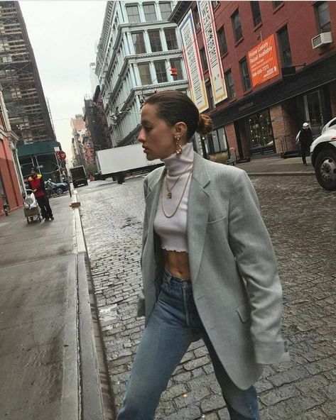 Karla Deras, Outfit Mit Blazer, Tokyo Street Fashion, Skandinavian Fashion, Streetwear Mode, Modieuze Outfits, Streetwear Fashion Women, Nyc Fashion, Mode Inspo