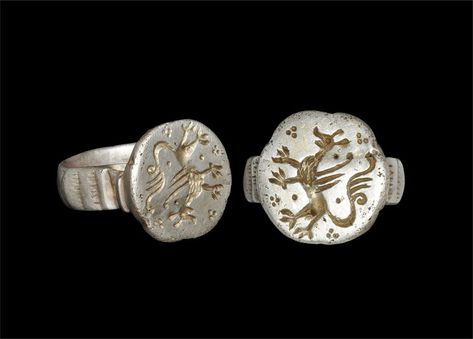 Medieval Silver Jewelry, Medieval Ring, Medieval Accessories, Ancient Roman Jewelry, Sunburst Ring, Medieval Rings, Ancient Jewellery, Replica Jewelry, Seal Ring