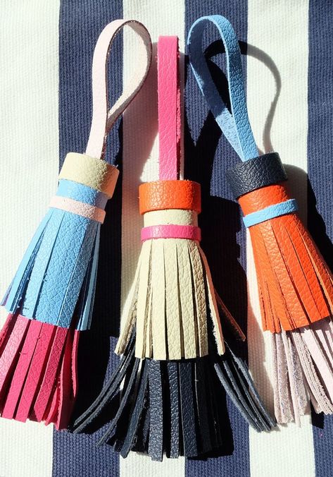 Haley Jones, Diy Leather Tassel, Making Tassels, Diy Heels, Tassel Crafts, Leather Glue, Photography Bags, Diy Sac, Party Handbags