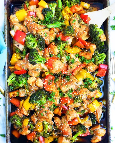 Organic Meals, Glazed Pork Chops, Pan Cooking, Sheet Pan Suppers, Sweet Potato And Apple, Sheet Pan Dinners Recipes, Dinners Recipes, Sheet Pan Meals, Sesame Chicken