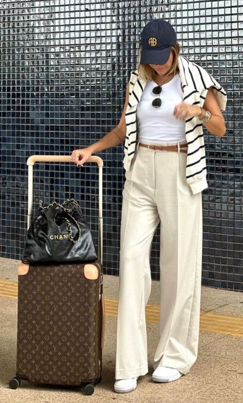 Classy Airport Outfit, Elegantes Party Outfit, Cute Airport Outfit, Chic Airport Outfit, Chic Travel Outfit, Comfy Airport Outfit, Airport Outfit Summer, Airport Travel Outfits, Comfy Travel Outfit