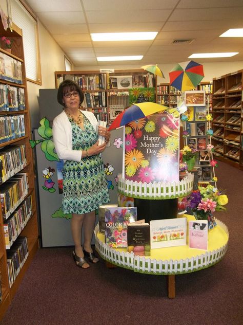 Franklin library- Mother's Day display Mothers Day Library Display, Spring Library, Nursery Ryhmes, Library Resources, School Library Displays, Library Book Displays, Book Displays, Library Display, Library Table