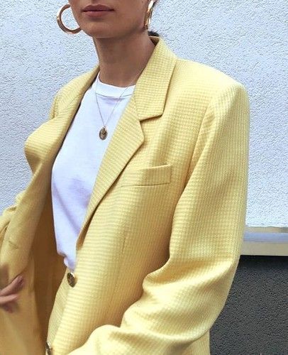 Pinterest & Instagram @misshrenae Bustier Lingerie, Summer Blazer, Yellow Blazer, Easy Style, Yellow Aesthetic, Winter Trends, Mode Inspo, Looks Style, Mode Inspiration