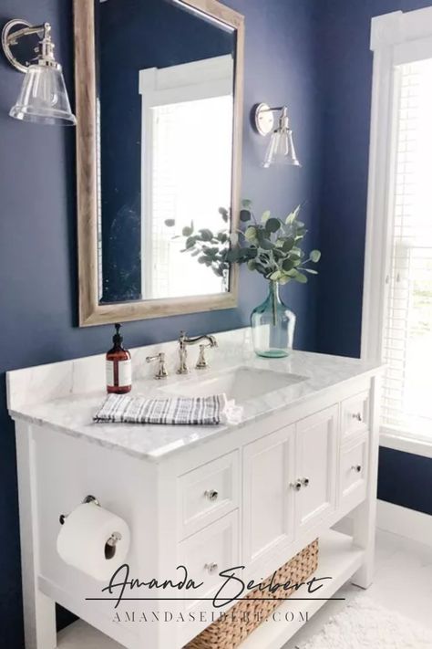 Bathroom White Vanity Blue Walls, Small Bathroom Navy Walls, White Vanity Navy Walls Bathroom, White Vanity Bathroom Wall Colors, Blue Wall Bathroom Decor, Bathroom With Navy Walls, Bathroom Colors With White Vanity, Navy Blue And Gold Bathroom Decor, Bathroom Navy Walls