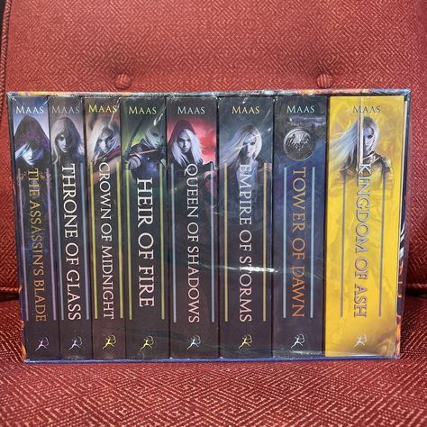 Used copy of Throne of Glass Box Set by Sarah J. Maas for sale on Pangobooks. Fire Crown, Sell Used Books, Sell Books Online, Throne Of Glass Books, Crown Of Midnight, Empire Of Storms, Books For Sale, Throne Of Glass Series, Glass Box