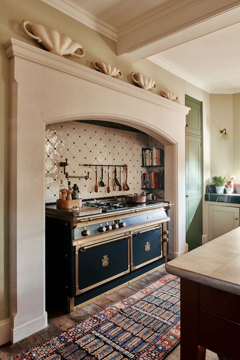 OG Professional 168 | Cooking Ranges | Officine Gullo Victorian Country House, Officine Gullo, Bespoke Kitchen Design, Joinery Design, Professional Cooking, Cooking Range, Range Cooker, Luxury Kitchen Design, Family Kitchen