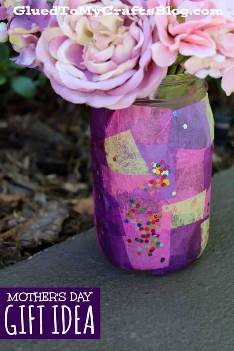 Tissue Paper Mosaic Mason Jar Vase - Kid Craft Idea Mason Jar Mothers Day Gifts Kids, Mothers Day Vase Craft Kids, Mother’s Day Mason Jar Craft, Mother’s Day Vase Craft, Tissue Paper Vase, Tissue Paper Mosaic, Flower Vase Crafts, Spring Mason Jar, Prek Activities