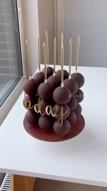 Girly Cake Pops, Cube Cake Design, Birth Cakes, Chocolate Covered Strawberry Cake, Chocolate Cube, Macaroon Cake, Cube Cake, Ball Cake, Girly Cakes