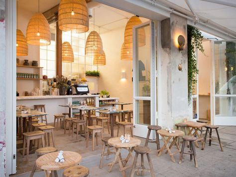 Where to eat right now in the City of Angels Small Cafe Design, White Cafe, Italian Interior Design, Cafe Shop Design, Italian Interior, Pub Decor, Coffee Shops Interior, Outdoor Cafe, Modern Restaurant