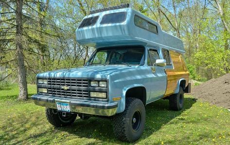 Suburban Camper, Ls Engine Swap, Camper Tops, Overland Truck, Custom Campers, Retro Campers, Ls Engine, Sleeping Room, Chevy Suburban