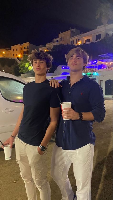 Guys Nice Outfits, European Guy Aesthetic, Coastal Mens Style, White Boy Summer Outfits, Spanish Guy Aesthetic, Guys Best Friends Aesthetic, Men’s Instagram, Two Boys Aesthetic Friends, Cute Italian Guys