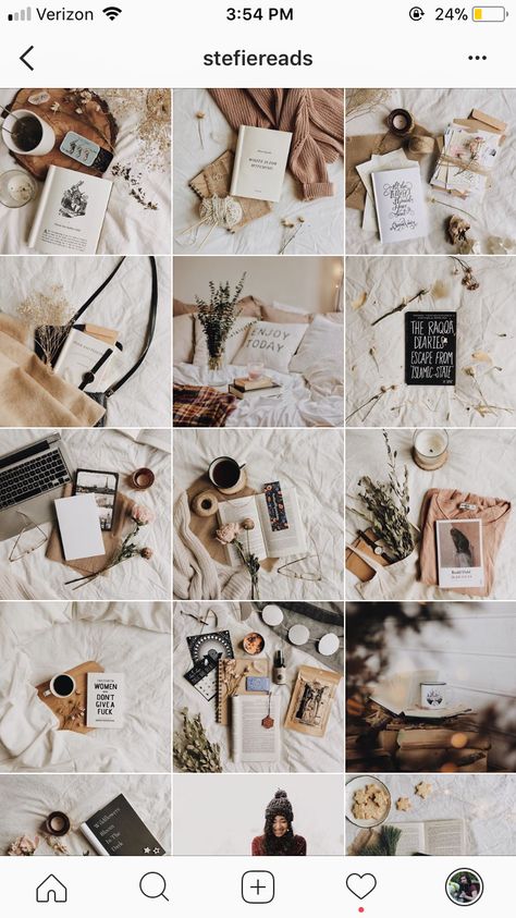 Bookstagram Feed Theme, Bookstagram Theme Ideas, Bookstagram Layout Ideas, Bookstagram Inspo Feed, Instagram Feed Ideas Bookstagram, How To Take Book Pictures, Bookstagram Feed Ideas, Book Instagram Feed, Bookstagram Inspiration Feed