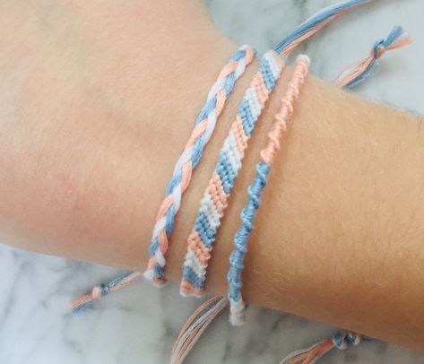 10 Trendy Summer Friendship Bracelet Patterns You Need to Try Now! String Bracelet Patterns, Ankle Bracelets Diy, Diy Friendship Bracelets Tutorial, Braided Bracelet Diy, Friendship Bracelet Patterns Easy, Cute Friendship Bracelets, Yarn Bracelets, Homemade Bracelets, Handmade Friendship Bracelets