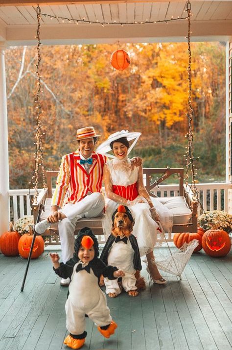 17 Adorable Halloween Couple Costume Ideas | The Regular Folks Costume Carnaval, Carnaval Costume, Baby Kostüm, Classy Girls Wear Pearls, Halloween Costumes For 3, Disney Halloween Costumes, Family Family, Group Halloween Costumes, Fantasias Halloween