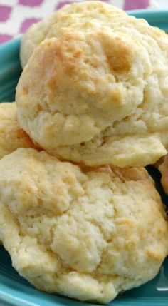 Homemade Drop Biscuits Homemade Drop Biscuits, Easy Drop Biscuits, Biscuits Homemade, Drop Biscuits Recipe, Homemade Biscuits Recipe, Biscuit Bread, Biscuit Rolls, Drop Biscuits, Homemade Biscuits