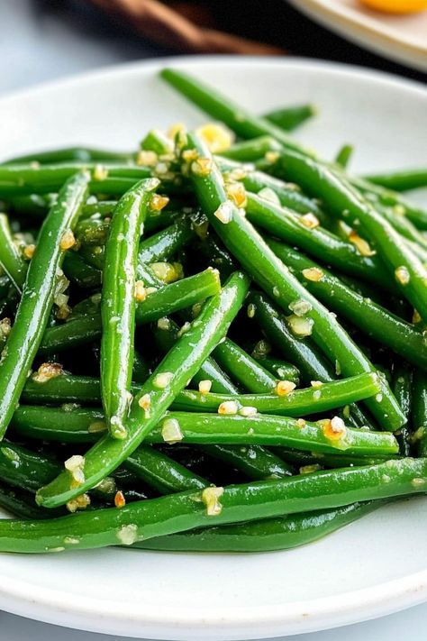 Raw Green Bean Recipes, Garlic Butter Green Beans, Green Beans Garlic, Green Bean Recipes Healthy, Butter Green Beans, Allergy Recipes, Mind Diet, Garlic Green Beans, Frozen Green Beans