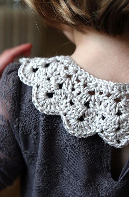 Peter Pan crochet collar freebie pattern. Just lovely. Nice share, thanks xox  http://www.ravelry.com/patterns/library/crochet-peter-pan-collar Col Crochet, Crochet Collar Pattern, Crochet Lace Collar, Confection Au Crochet, Crochet Collar, Crochet Diy, 자수 디자인, Collar Pattern, Rilakkuma