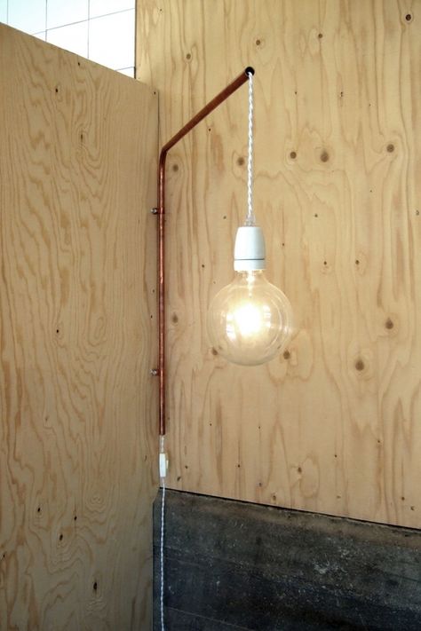 Copper light Diy Luminaire, Sweden House, Lampe Diy, Diy Lampe, Pipe Lamp, Creation Deco, Lampe Design, Luminaire Design, Diy Lamp