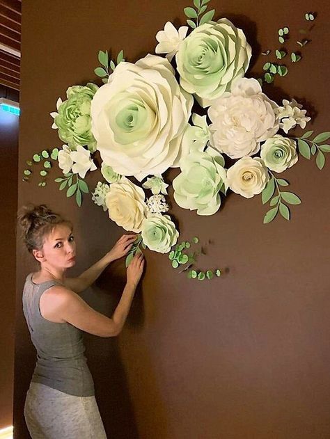 Simple DIY Paper Flowers: Beautiful Crafts for Any Occasion Flowers For Wall Decor, Paper Flowers For Wall, Crepe Paper Peonies, Flowers For Wall, Large Paper Flowers Diy, White Paper Flowers, Easy Paper Flowers, Paper Peonies, Paper Flower Wall Decor