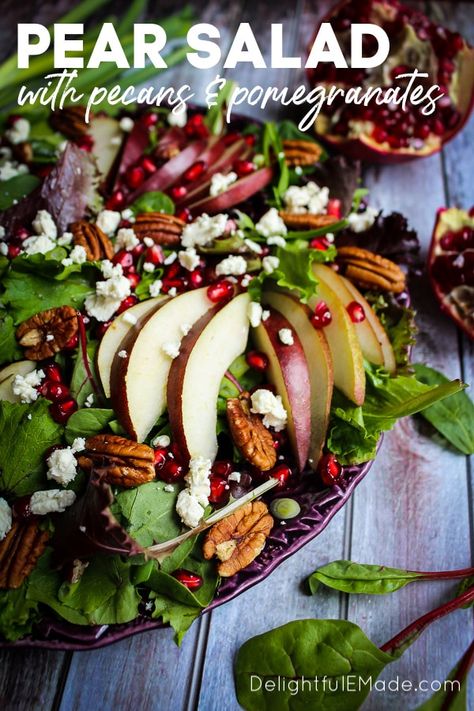 Christmas Salad With Pears, Pear And Apple Salad, Christmas Pear Salad, Salad With Pears And Goat Cheese, Apple Pear Salad Recipe, Pear Side Dish, Salad Recipes With Pears, Winter Salads For Parties, Winter Pear Salad