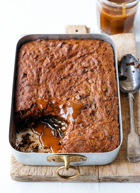 Super-Easy Sticky Date Pudding with Toffee Sauce | dish » Dish Magazine Brownie Pudding Cake, Dessert Souffle, Brownie Pudding, Self Saucing Pudding, Sticky Date, Sticky Date Pudding, Date Pudding, Toffee Sauce, Toffee Pudding