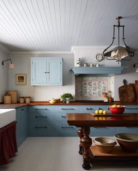 Manor House Interior, Nicola Harding, Unfitted Kitchen, Traditional Style Kitchen, Blue Kitchen Cabinets, Kitchen Upgrades, Red Kitchen, Blue Kitchens, Style Tile