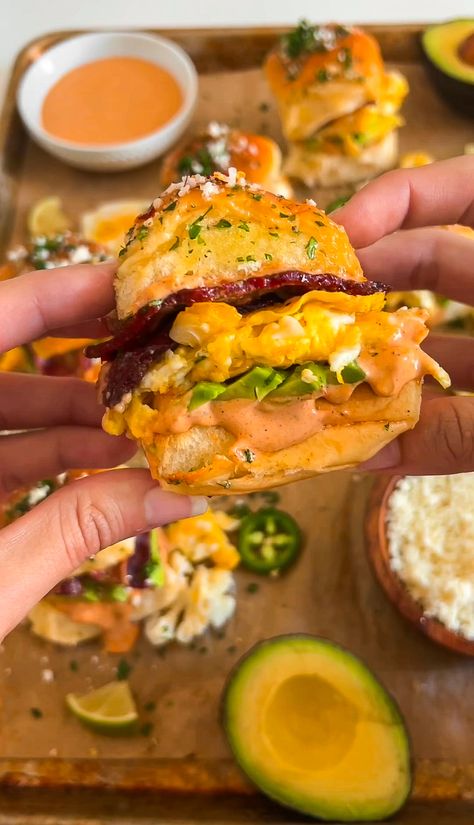 » Breakfast Sliders Chipotle Breakfast Sandwich, Veggie Breakfast Sliders, Loaded Hashbrowns Breakfast, Fancy Breakfast Sandwich, Special Breakfast Ideas Husband, Elevated Breakfast Ideas, Chorizo Breakfast Sandwich, Breakfast Ideas Restaurant, Kings Hawaiian Breakfast Sliders