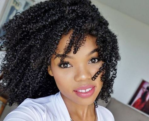 Curl Training: The Secret To Defined, Frizz-Free Hair Read the article here - http://www.blackhairinformation.com/growth/deep-conditioning/curl-training-secret-defined-frizz-free-hair/ Curl Training, Frizz Free Curls, Frizz Free Hair, Pelo Afro, Healthy Natural Hair, Natural Hair Inspiration, Natural Hair Tips, Hair Crush, Natural Hair Journey