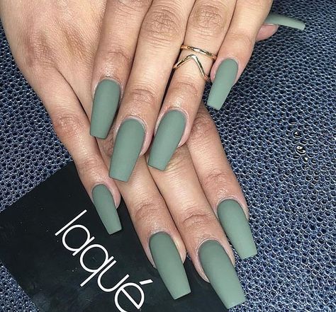 Army Green Nail Extensions. #Matte #Nails #Laque #CoffinNails Army Green Nails, Matte Green Nails, Army Nails, Olive Nails, Fan Nails, Camo Nails, Green Acrylic Nails, Acrylic Ideas, Turquoise Nails