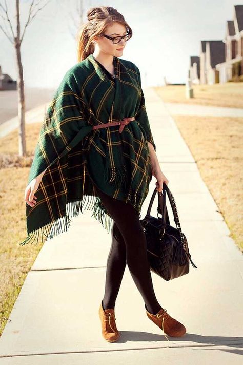 Imgur Post - Imgur Poncho With Belt, Blanket Scarf Outfit, How To Wear Belts, How To Wear A Blanket Scarf, Poncho Outfit, Mode Kimono, Plaid Poncho, How To Wear A Scarf, Scarf Outfit