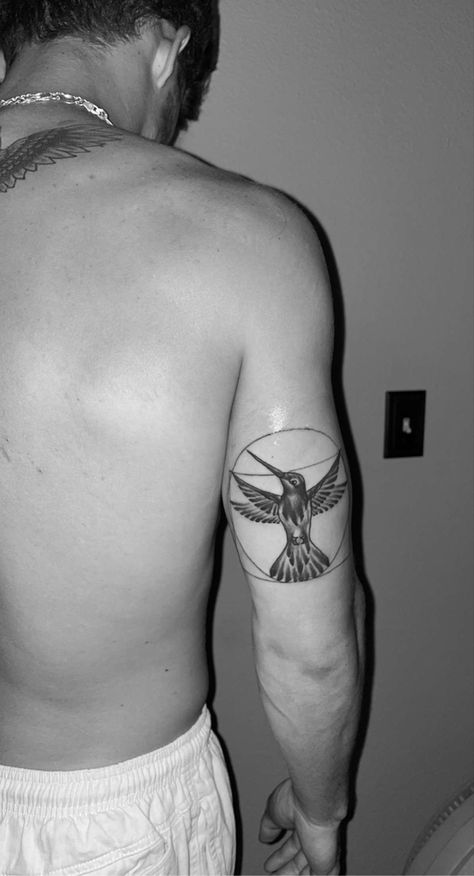 Men Hummingbird Tattoo, Hummingbird Tattoo For Men Guys, Men’s Hummingbird Tattoo, Male Hummingbird Tattoo, Mens Hummingbird Tattoo, Humming Bird Tattoo For Men, Da Vinci Hummingbird, Hummingbird Tattoo On Arm, Da Vinci Tattoo Ideas