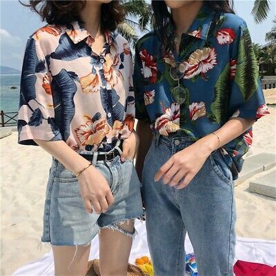 . Shop now for the latest fashion trends #womensfashion #summerfashion #fashion Hawaiian Shirt Outfit, Beach Tops Summer, Hawaii Print, Hawaii Outfits, E Mc2, Hawaiian Outfit, Tomboy Outfits, Womens Tops Summer, Style Minimalist