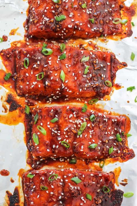 Sweet Glazed Korean Salmon over Sesame Cucumber Noodles | Destination Delish Korean Salmon Recipe, Korean Salmon, Gochujang Salmon, Gochujang Recipe, Cucumber Noodles, Salmon Marinade, Veg Dishes, Meal Prep Bowls, Asian Flavors