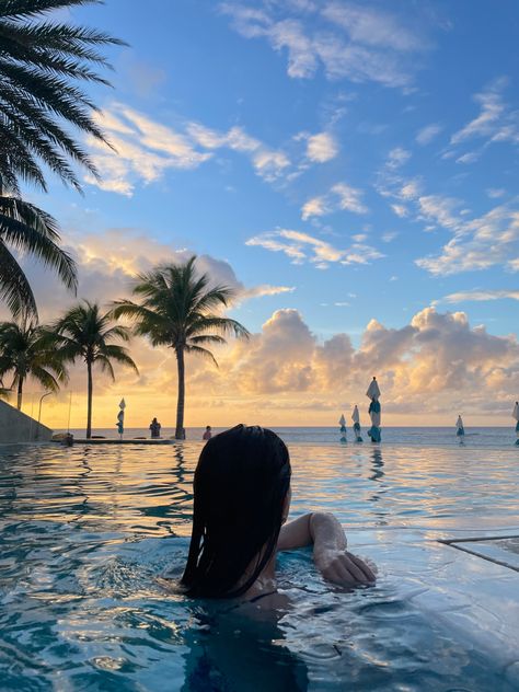 Travel inspo | vacation inspo | sunset | pool | infinity pool | pool aesthetic | caribbean sunset | beach sunset | sunset photography | swimming | reflection | luxury travel | beach | anguilla | vacation | clouds | palm trees | wet hair | #caribbean #luxurytravel photo inspiration #sunsetphotography #travelgram Infinity Pool Pictures Ideas, Pool Vacation Pictures, Swimming Pictures Ideas, Infinity Pool Aesthetic, Punta Cana Photo Ideas, Pool Asthetic Picture, Anguilla Aesthetic, Infinity Pool Pictures, Infinity Pool Poses