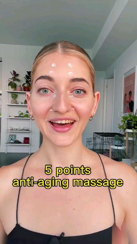 Anti Aging Face Massage, Facial Massage Steps, Face Massage Anti Aging, Anti Aging Massage, Facial Massage Techniques, Face Massage Techniques, Facial Routine Skincare, Facial Massage Routine, Face Yoga Facial Exercises