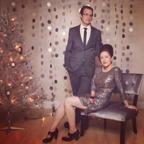 Mad Men 1960s inspired Christmas - skinny tie and sequin dress - copyright Genevieve Nisly Photography Mad Men Christmas, Mad Men Christmas Party, Mad Men Party Theme, Madmen Party, Rat Pack Party, Mad Men Party, Mod Christmas, 1960s Party, 60s Party