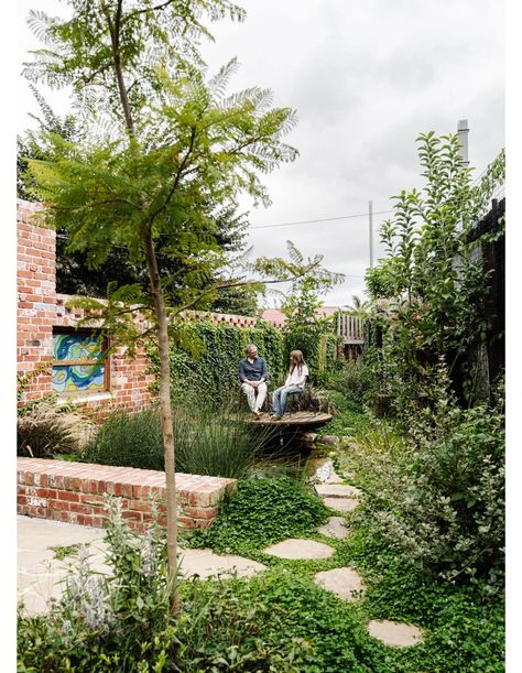 An Ultra-Sustainable Home On An ‘Undevelopable’ Melbourne Site Garden Party Aesthetic, Garden Landscaping Design, Lifestyle Block, Sustainable Garden Design, Naturalistic Garden, Design Backyard, Gardening Landscaping, Australian Interior Design, Most Beautiful Gardens