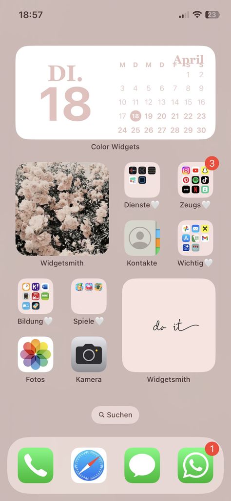 Aesthetic Phone Organization, Organize Phone, Photo Editing Apps Iphone, Whats On My Iphone, Organize Phone Apps, Iphone Wallpaper Classy, Iphone Home Screen Layout, Phone Inspiration, Iphone Organization